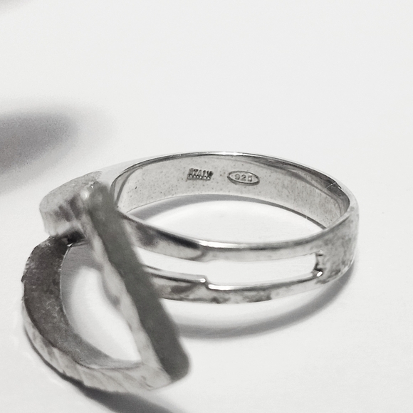 Unique Sterling Silver Diamond-cut Ring size 6 - Picture 7 of 9